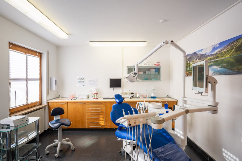 Foto von Behandlungsstuhl in Bischofsmais