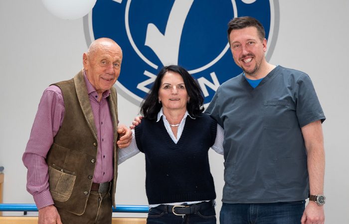 Dr. Günther, Ute Petzhold und Dr. Rajec bei der Praxisübergabe