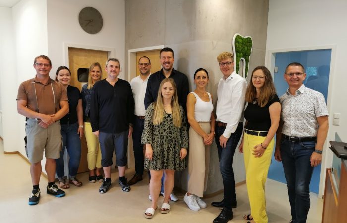 Gruppenfoto bei Praxisübergabe